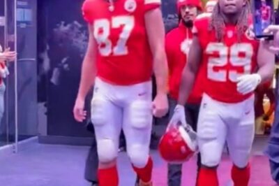 Concerned Fans Think Something Is Seriously Wrong With Travis Kelce Because Of His Strange Actions After Chiefs Win vs. Raiders